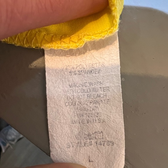 KIWI| WOMENS YELLOW COLD SHOLDER TIE LOOSE FITTING SHORT SLEEVE BLOUSE LARGE - Picture 5 of 6